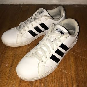 Adidas Sneakers